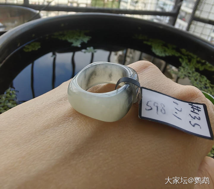 籽料青花 帮忙看着像籽料吗？中百值吗_和田玉