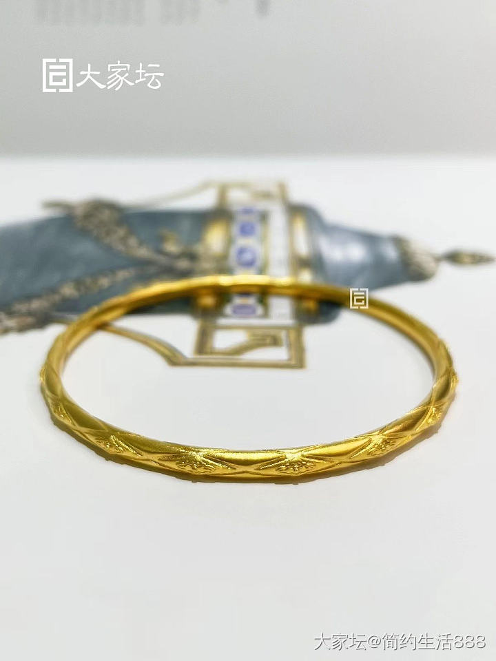 菱纹镯会不会变形？_手镯金
