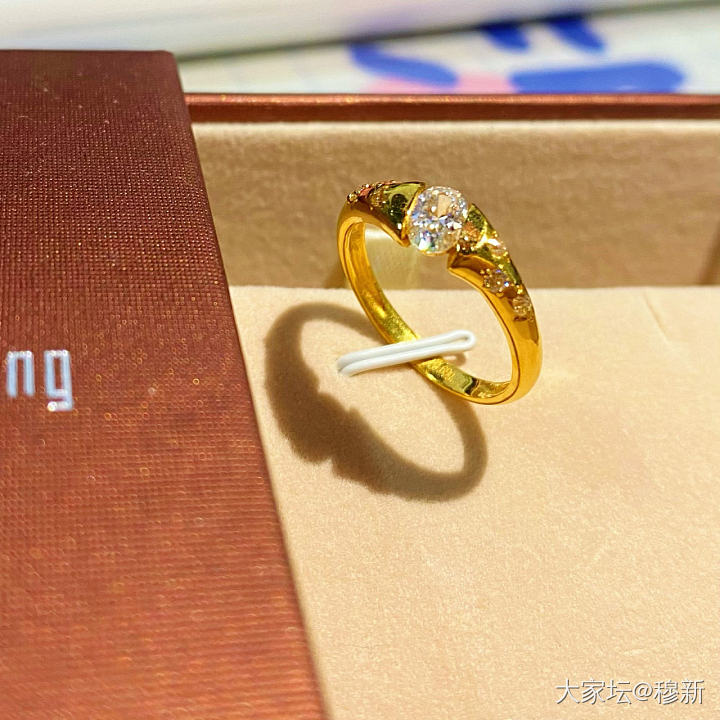 想看看大家的漂亮金戒指💍_戒指