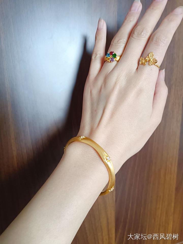 想看看大家的漂亮金戒指💍_戒指