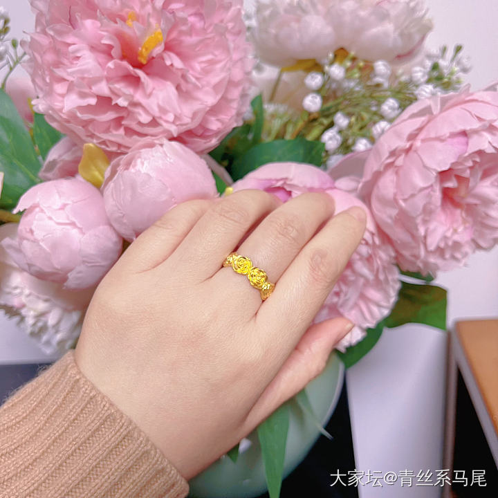 想看看大家的漂亮金戒指💍_戒指