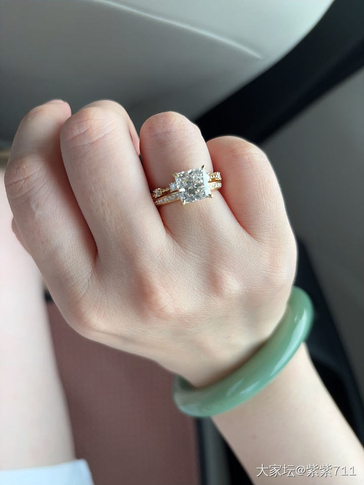想看看大家的漂亮金戒指💍_戒指