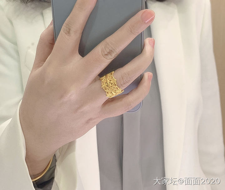 请问大家干家务的时候戴手套吗？_闲聊