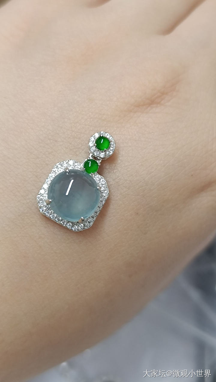 几个危料小饰品_翡翠
