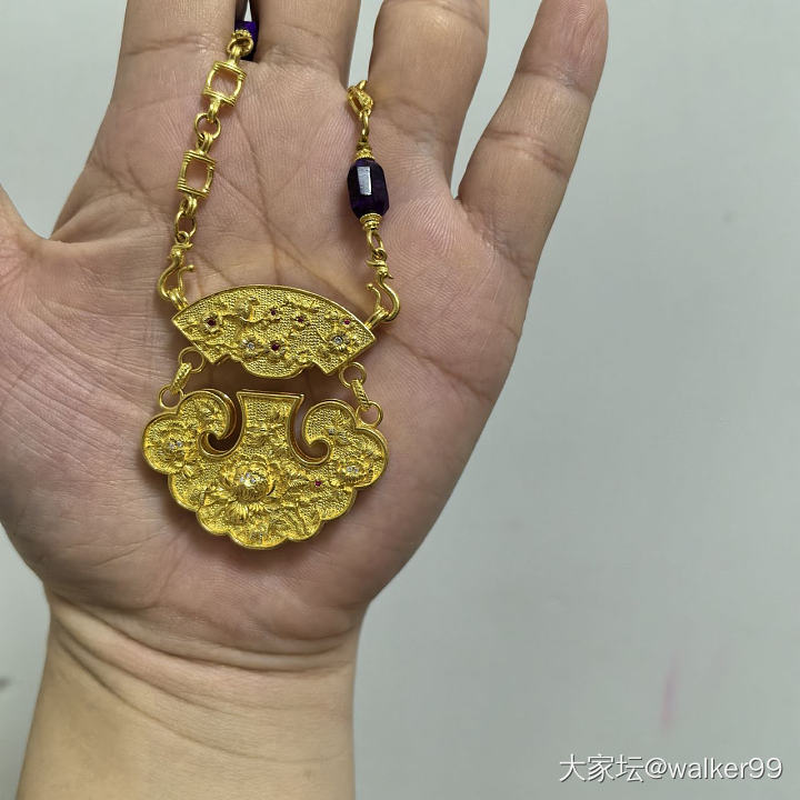 坛友们，给推荐个黄金吊坠吧_吊坠金