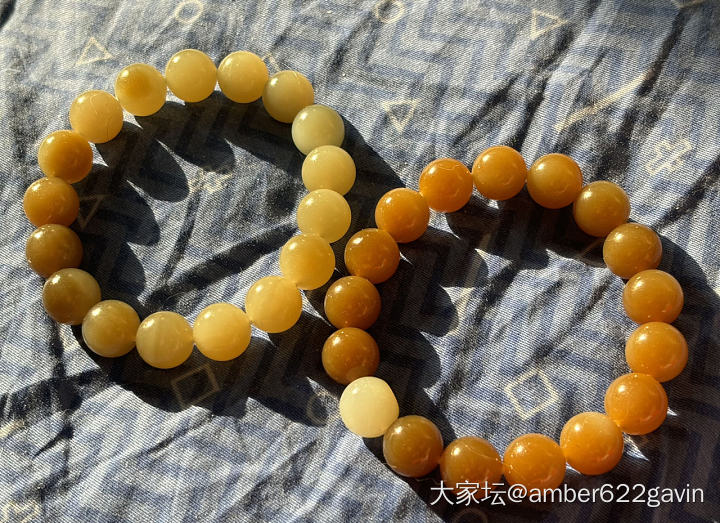 收了几件彩色滴和田，阳光是他们最好的朋友_和田玉