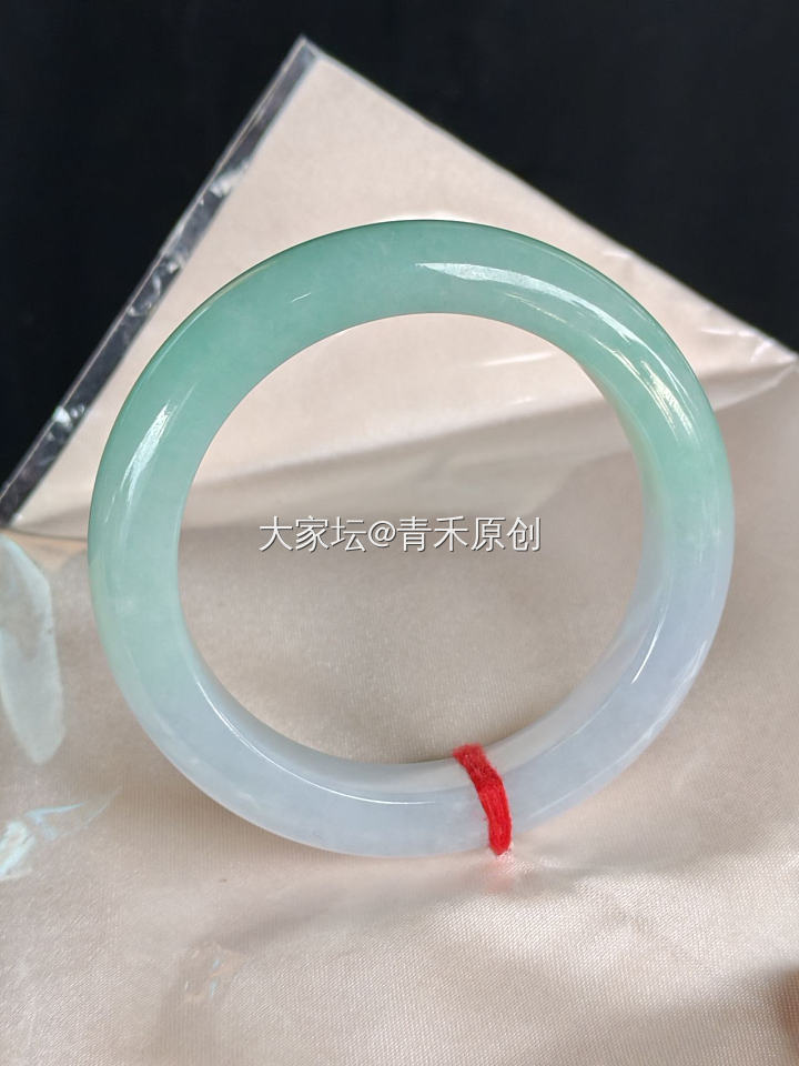 翡翠手镯_翡翠