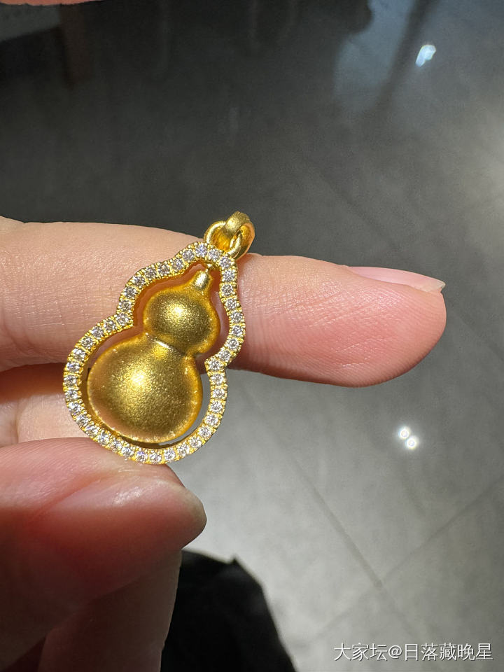 有买过校长家这款双面镶钻金葫芦的姐妹吗？能发个实物照片看看吗？_福利社金