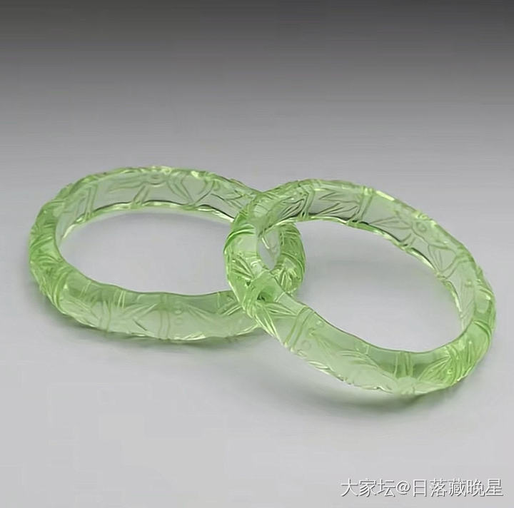 金价飙升，看看美镯吧～_翡翠