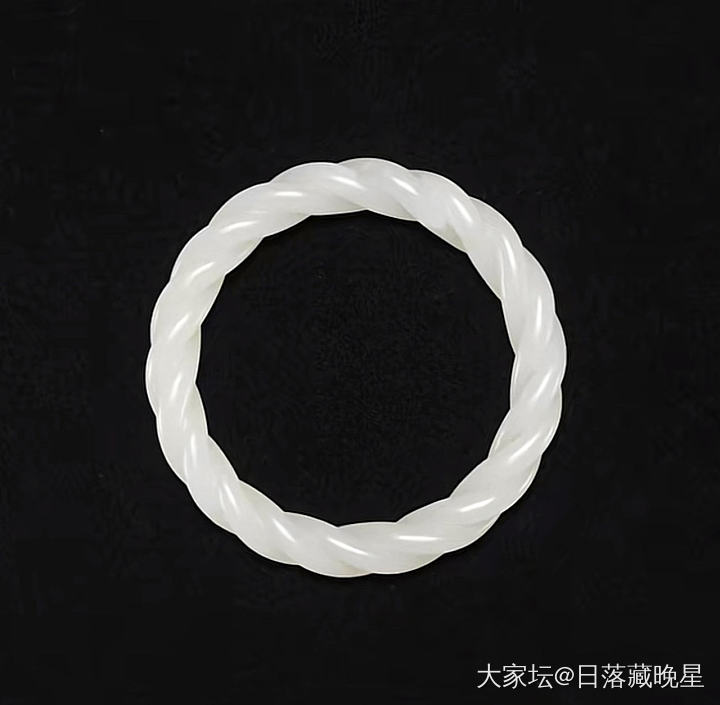 金价飙升，看看美镯吧～_翡翠