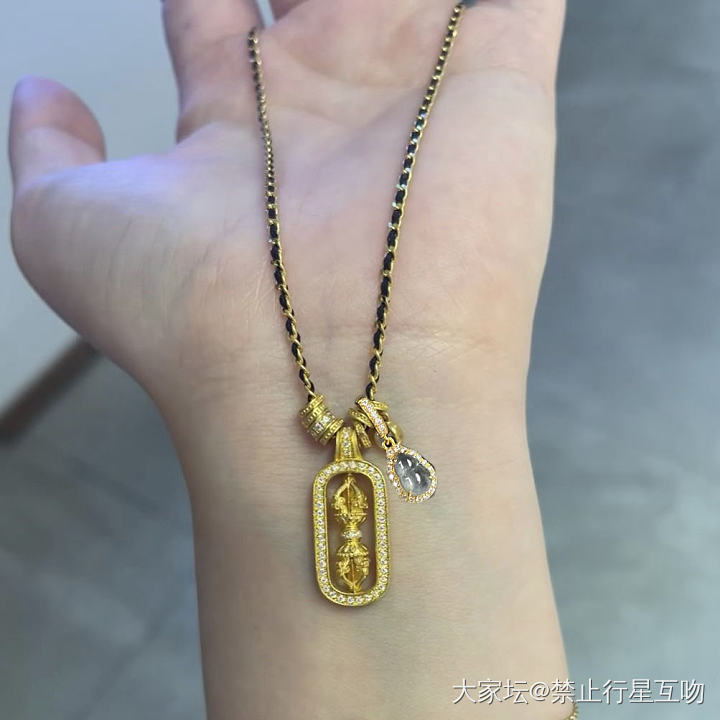 翡翠配降魔杵，大家快帮我挑挑，极限24小时！_搭配翡翠金