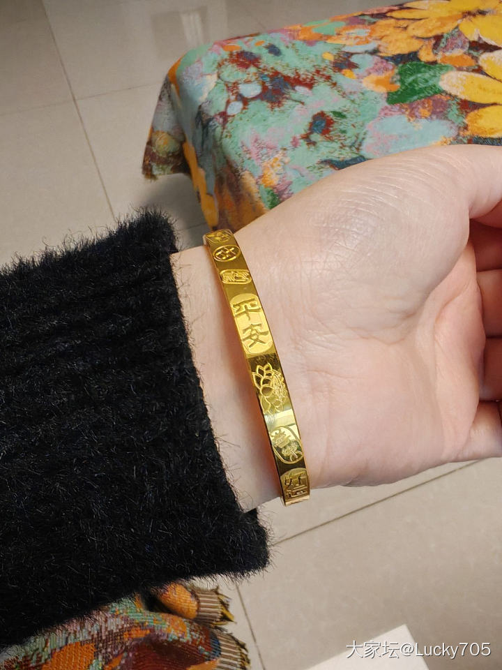 迎新镯，接好运。_手镯金