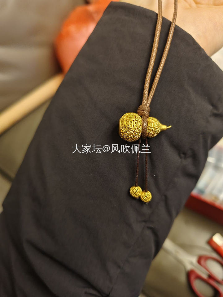 这款挺好看的，过年戴它_金