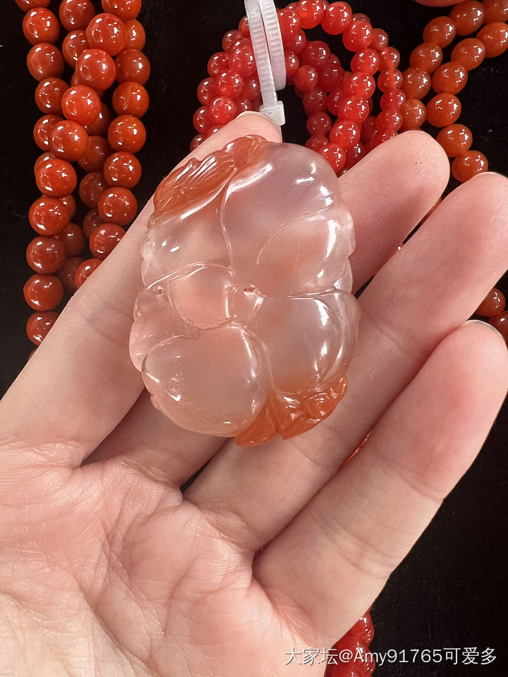 家家户户门口遍地都是大宝石_和田玉翡翠