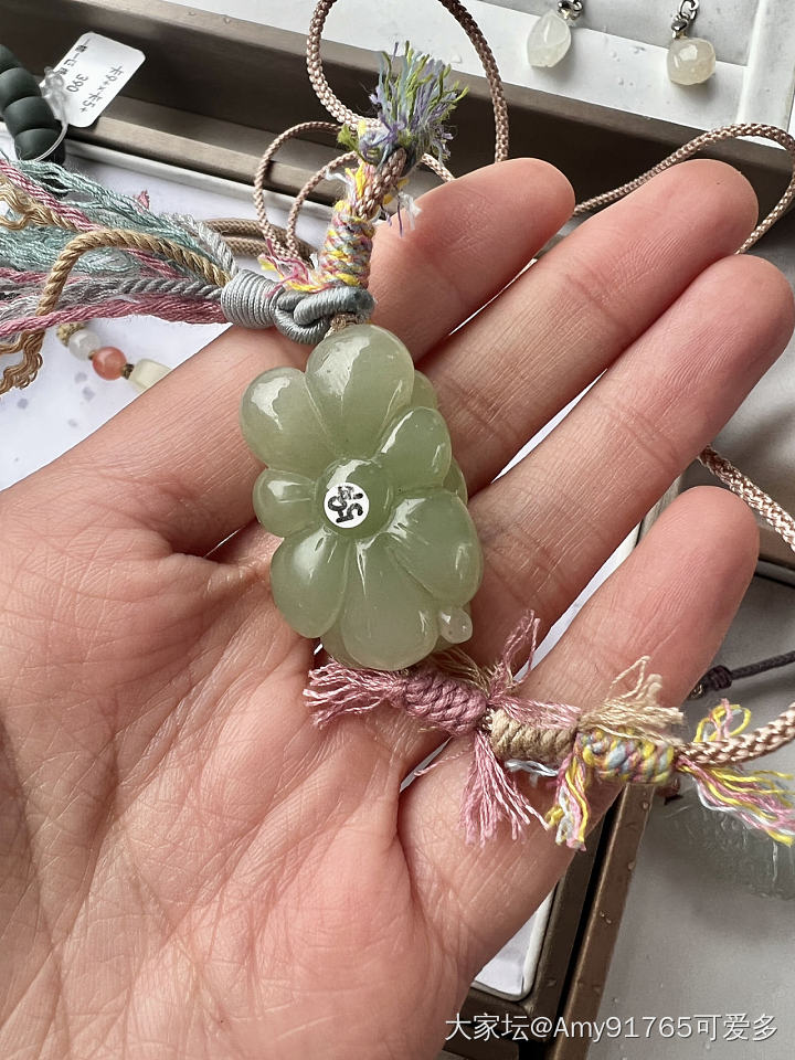 家家户户门口遍地都是大宝石_和田玉翡翠