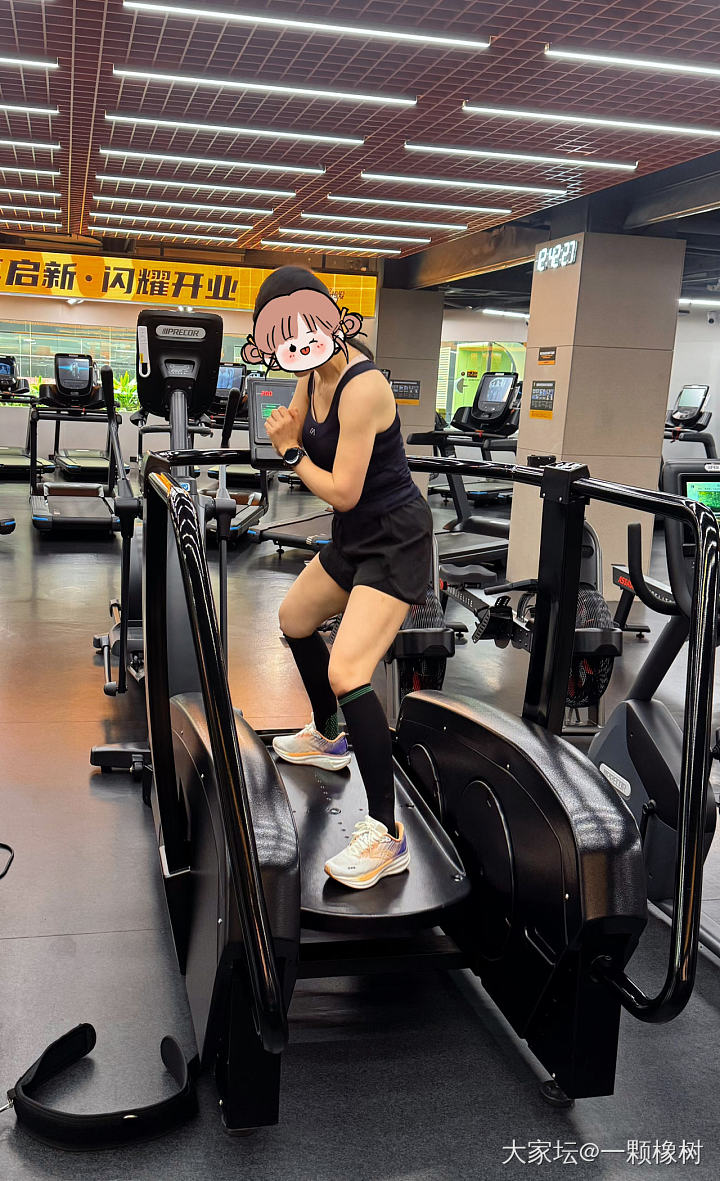 白瘦幼，黑粗壮_丽人