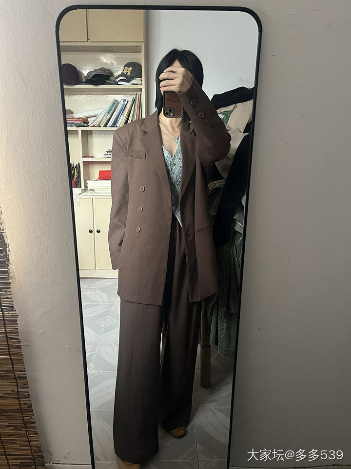 买了一年发现码标错了，一去看这衣服都下架了_闲聊