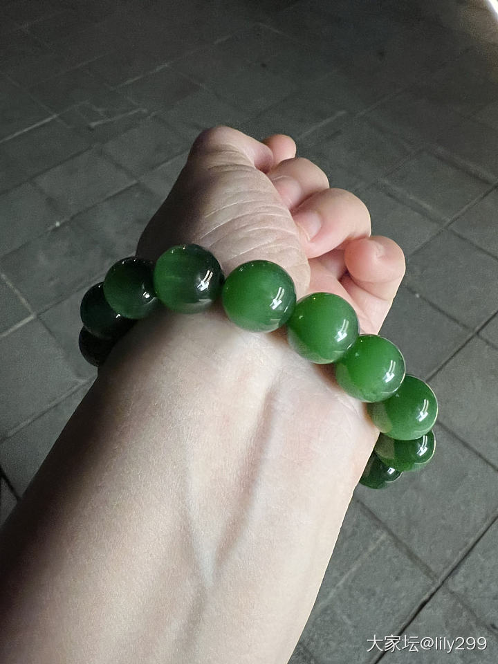 极限24小时 苹果绿手串1.5w 要不要留啊_珠串和田玉