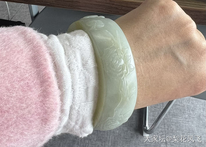 找到新玩具_手镯和田玉