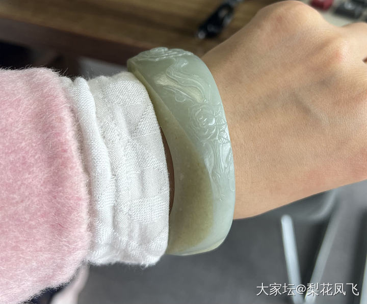 找到新玩具_手镯和田玉