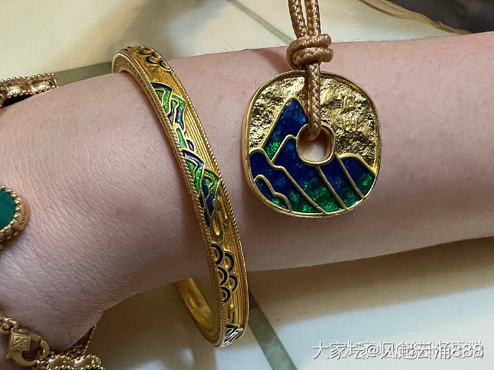 有没有姐妹一起团千里江山手镯呀_手镯金