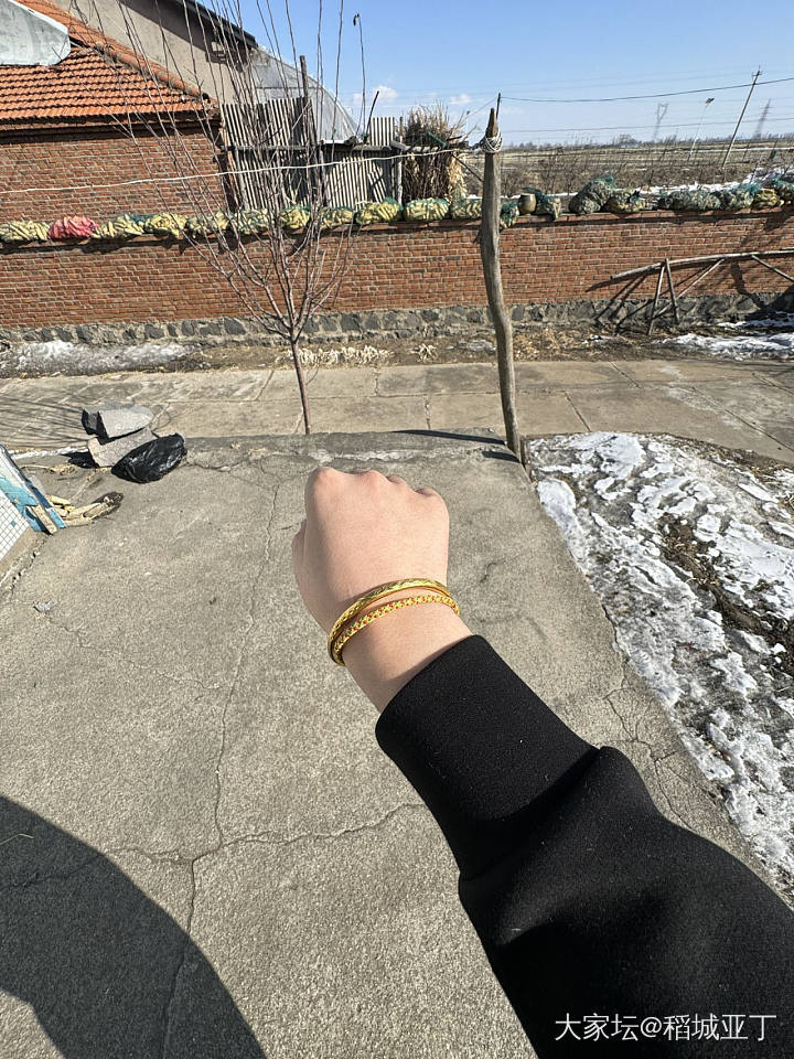 😍越来越爱金镯子了！以后我也想整一个！馋很久了！_手镯金