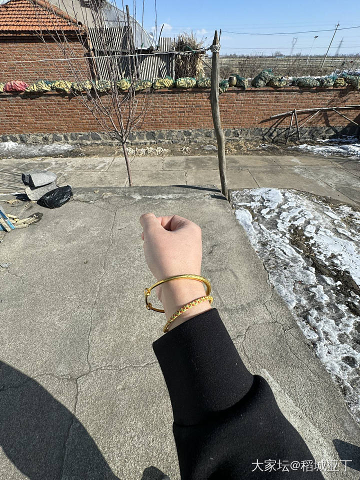 😍越来越爱金镯子了！以后我也想整一个！馋很久了！_手镯金