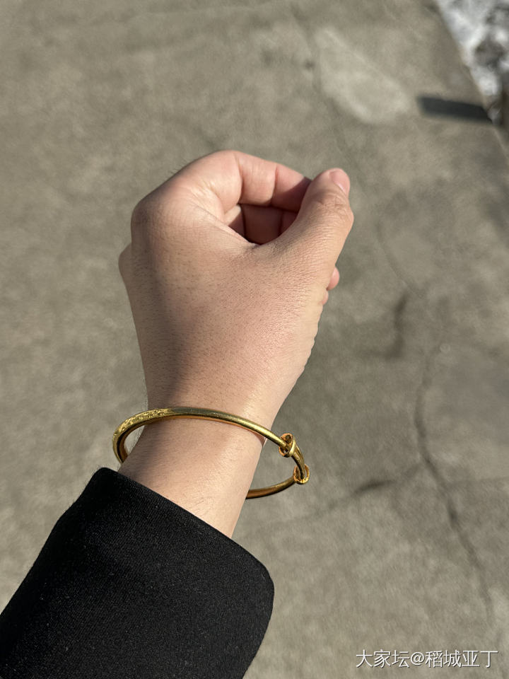 😍越来越爱金镯子了！以后我也想整一个！馋很久了！_手镯金