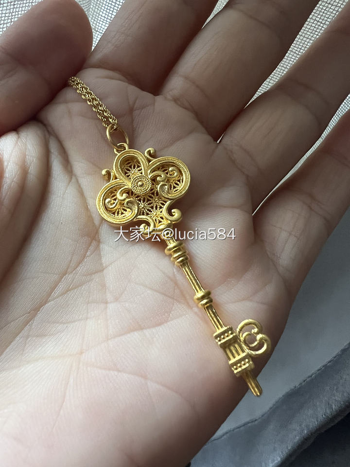 小可爱来啦_吊坠金