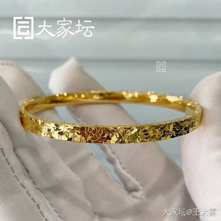 大家帮忙选一选_手镯金