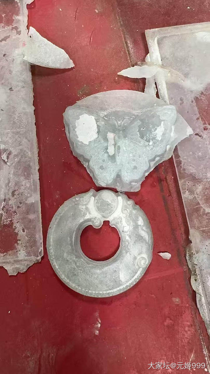 大家注意，玉雕不要找这个师傅，这个人太扯淡了。_挂件翡翠