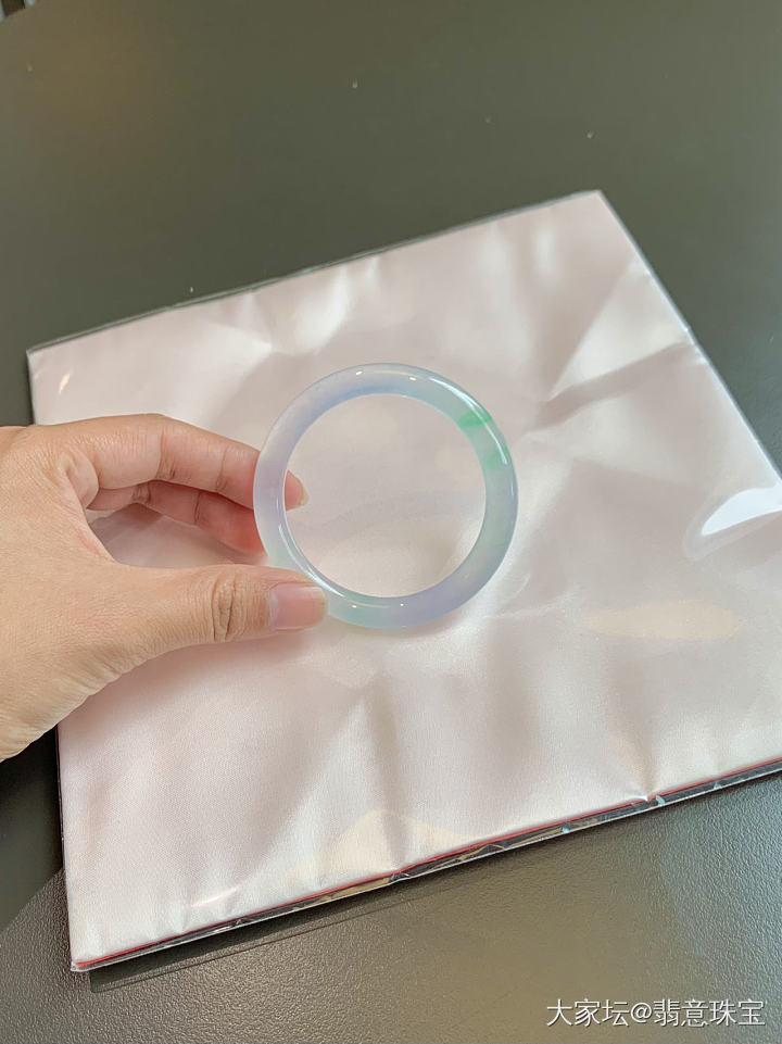 种色pk一下_手镯翡翠