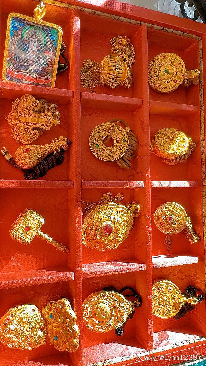 秀一下小金金