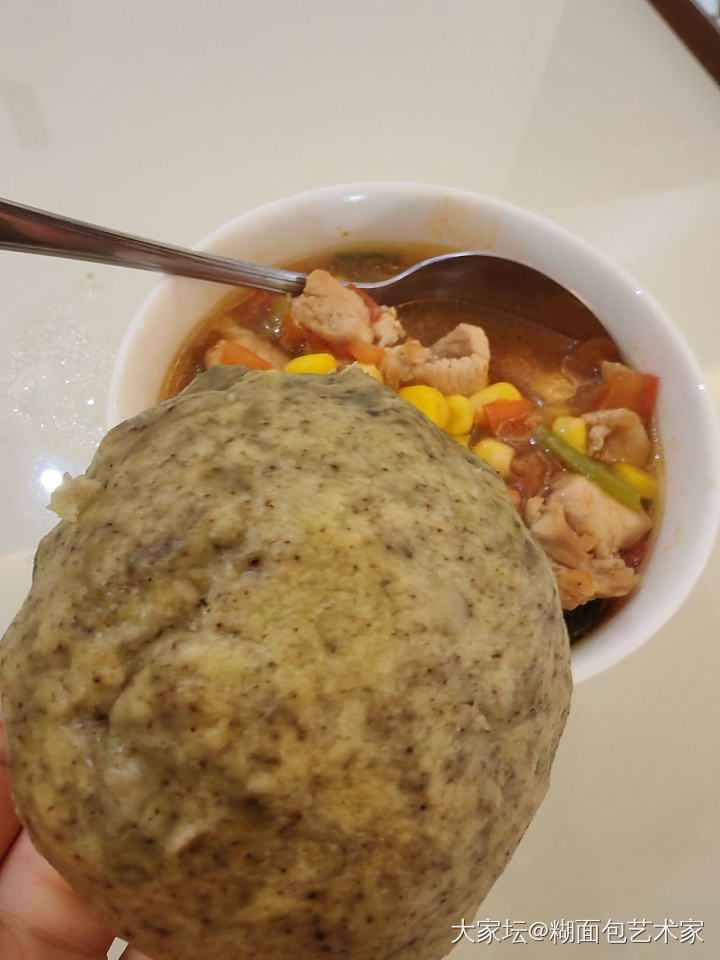 杂粮窝头和鸡胸肉_美食