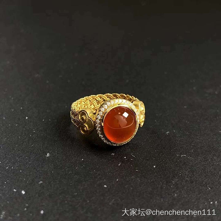 姐妹们，樱桃红蛋面改款推荐一下呀_南红