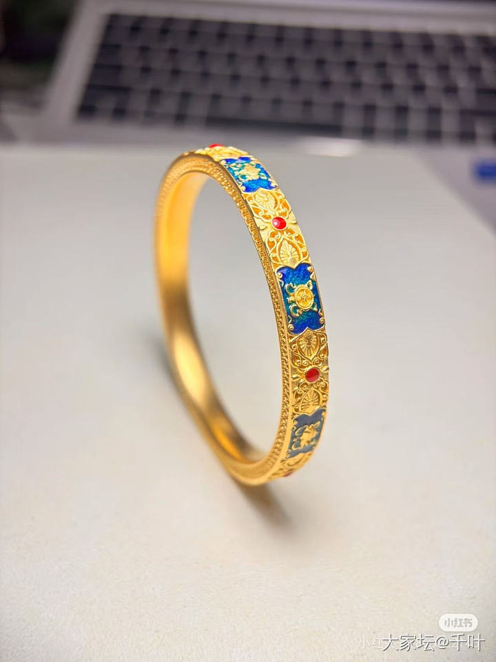 这种手镯适合天天各种家务的老妈带吗_手镯金