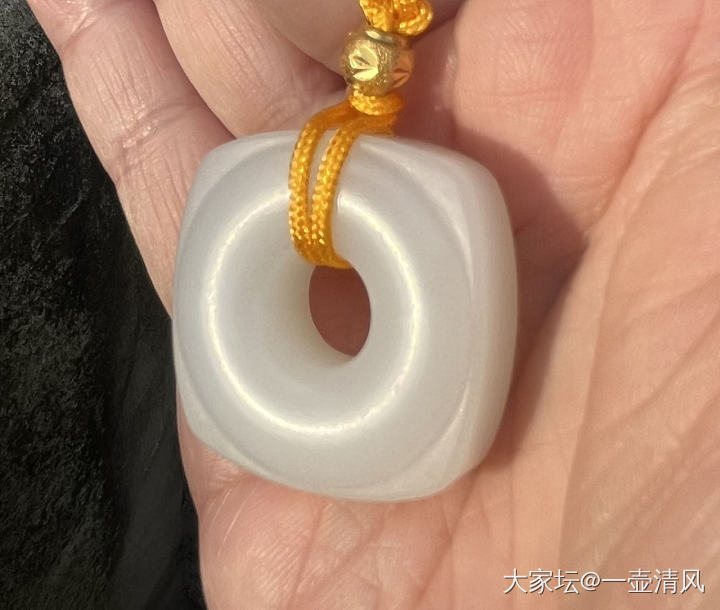 天气正好，拍一下我的玉。_和田玉