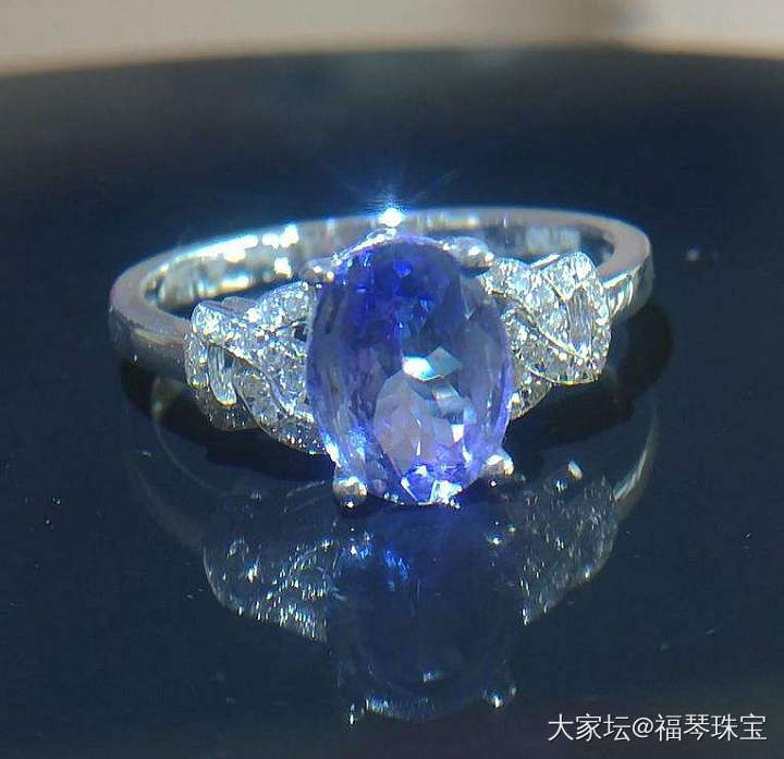 【现价再打8折特惠】天然坦桑石镶南非钻石18K金女款钻戒