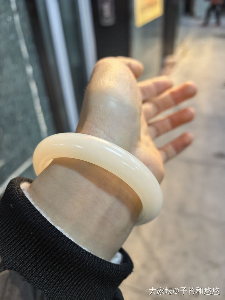 最爱的还是你😘_手镯和田玉