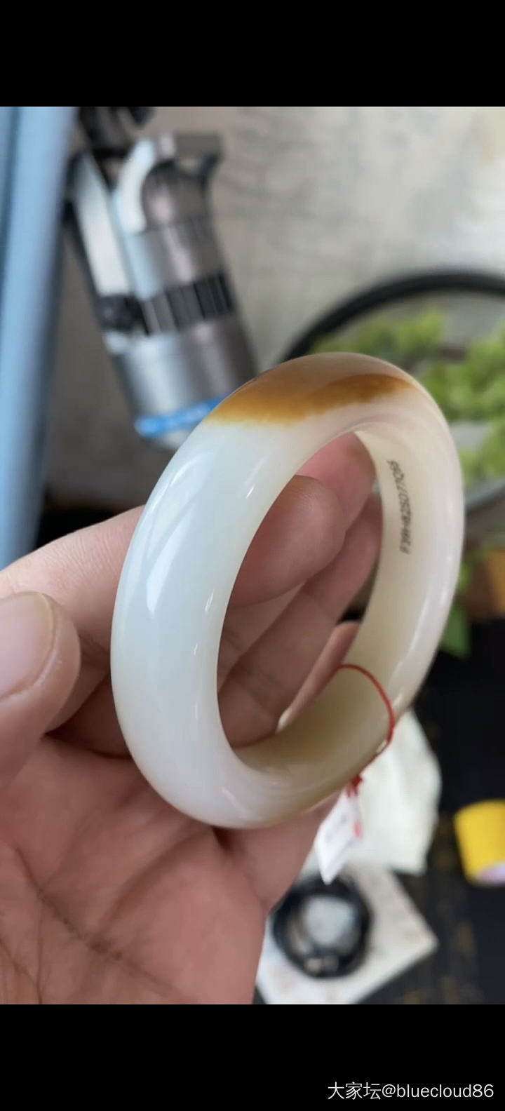 求路过的大师帮忙看这是且末糖白还是俄糖白_手镯和田玉