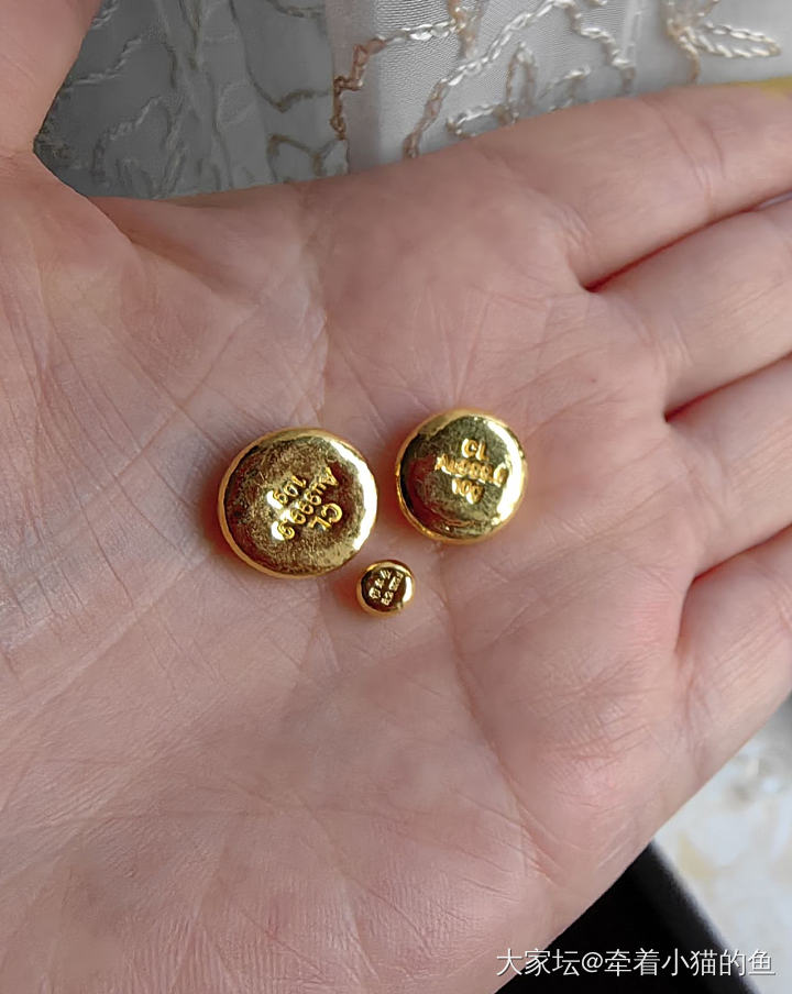 10克与1克_金
