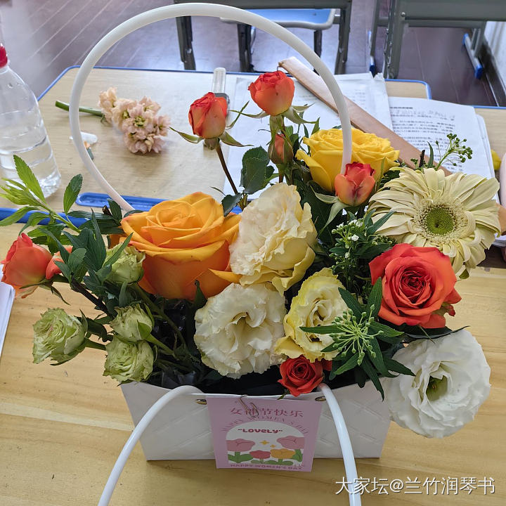昨天的奶茶花花，都分给了孩子们，回家送母亲了。_花