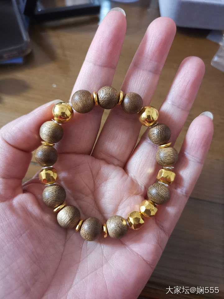 一低头的温柔_珠串金