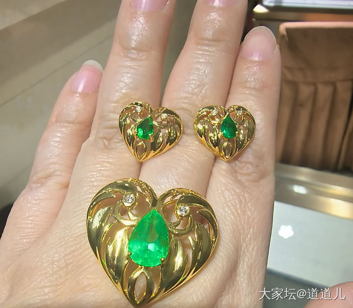 现在镶嵌好贵好贵_名贵宝石