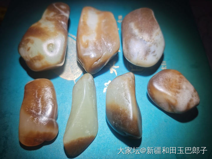 新疆山流水籽和田玉_和田玉玉石