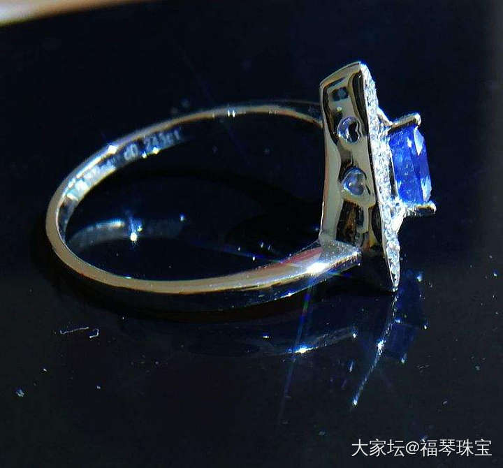 【现价再打8折特惠】天然坦桑石镶南非钻石18K白金女款戒指_坦桑石