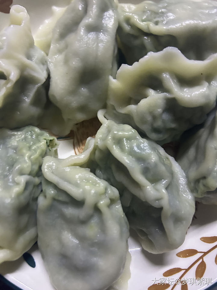 😁又到了吃荠菜饺子🥟的时候~_美食