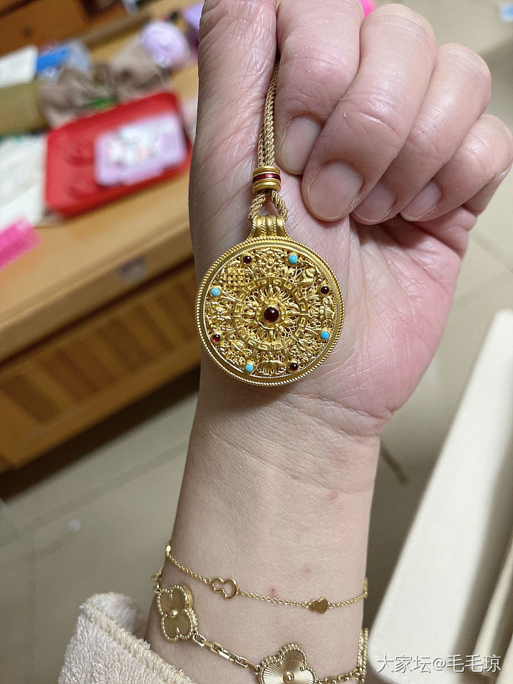 心心念念的，到手觉得不适合戴大吊坠，白花了2千多工费😭_金