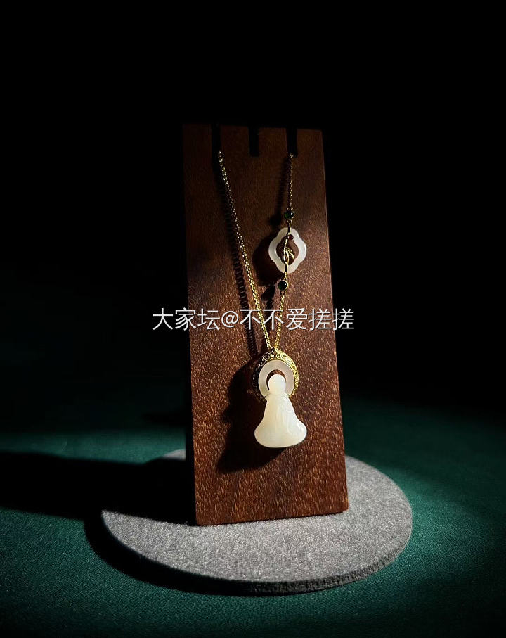 一眼倾心 无相而生_挂件和田玉