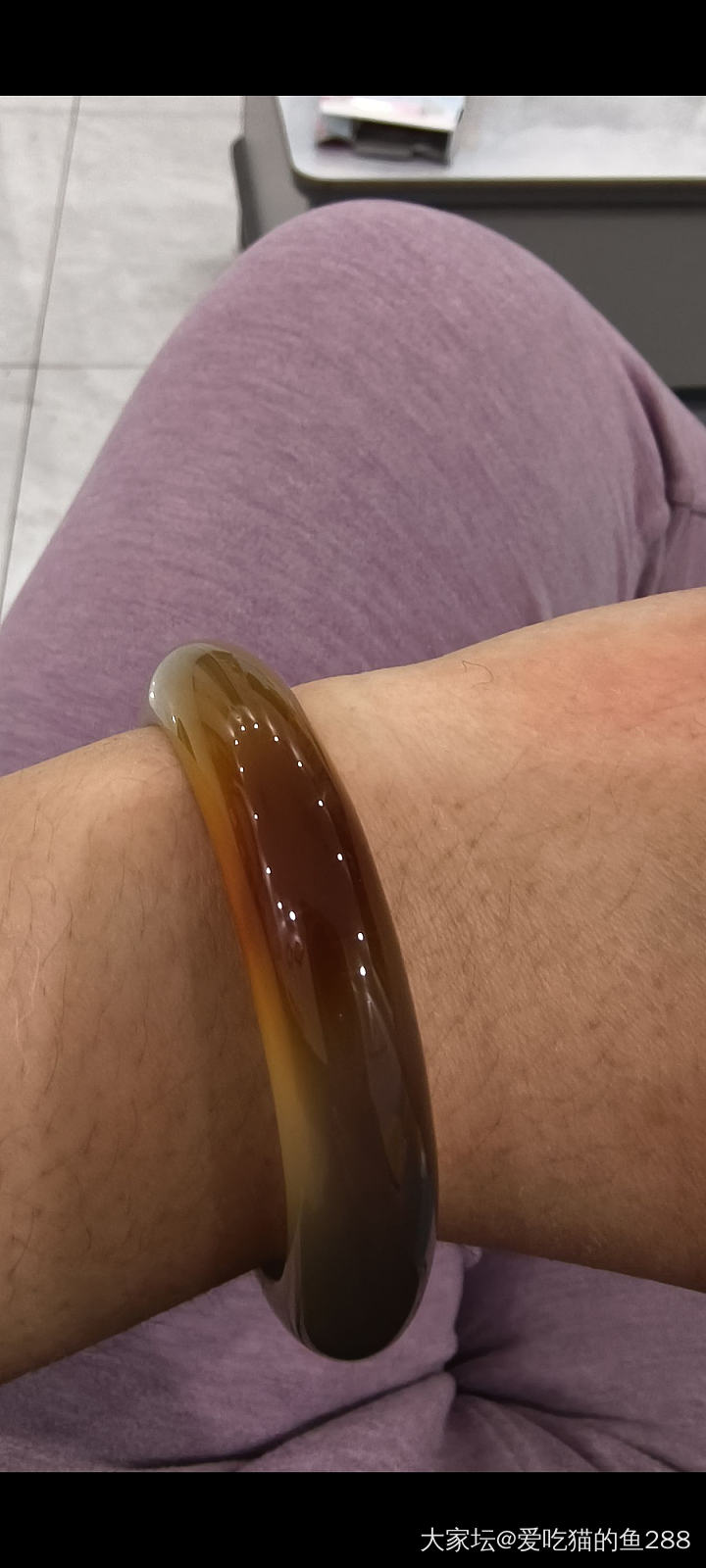 美丽的江料镯_玛瑙